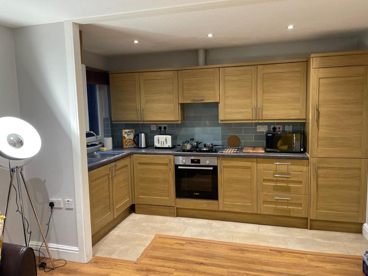 2 Bedroom Apartment Chiswick Park Tube Station London Ngoại thất bức ảnh
