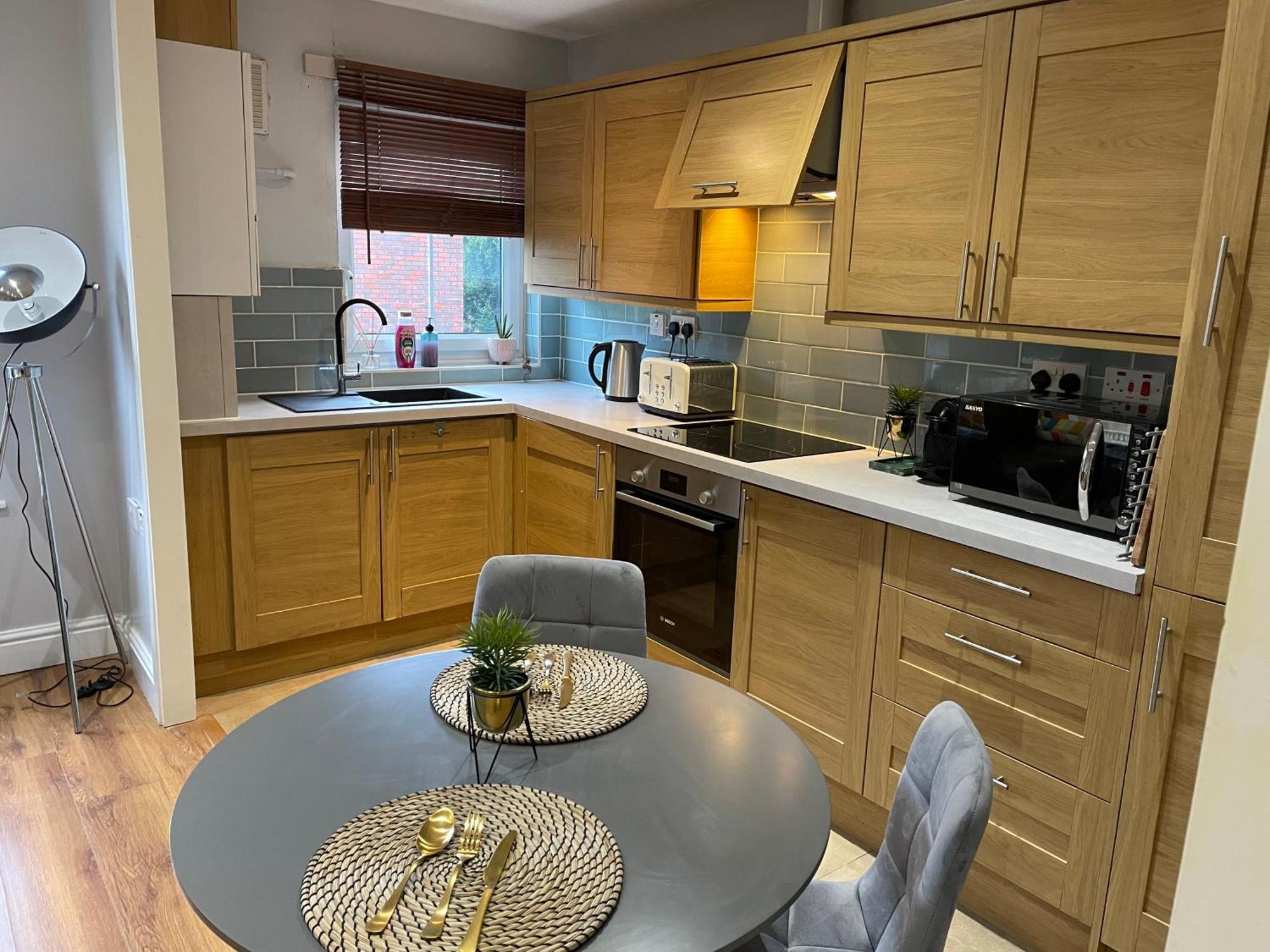 2 Bedroom Apartment Chiswick Park Tube Station London Ngoại thất bức ảnh